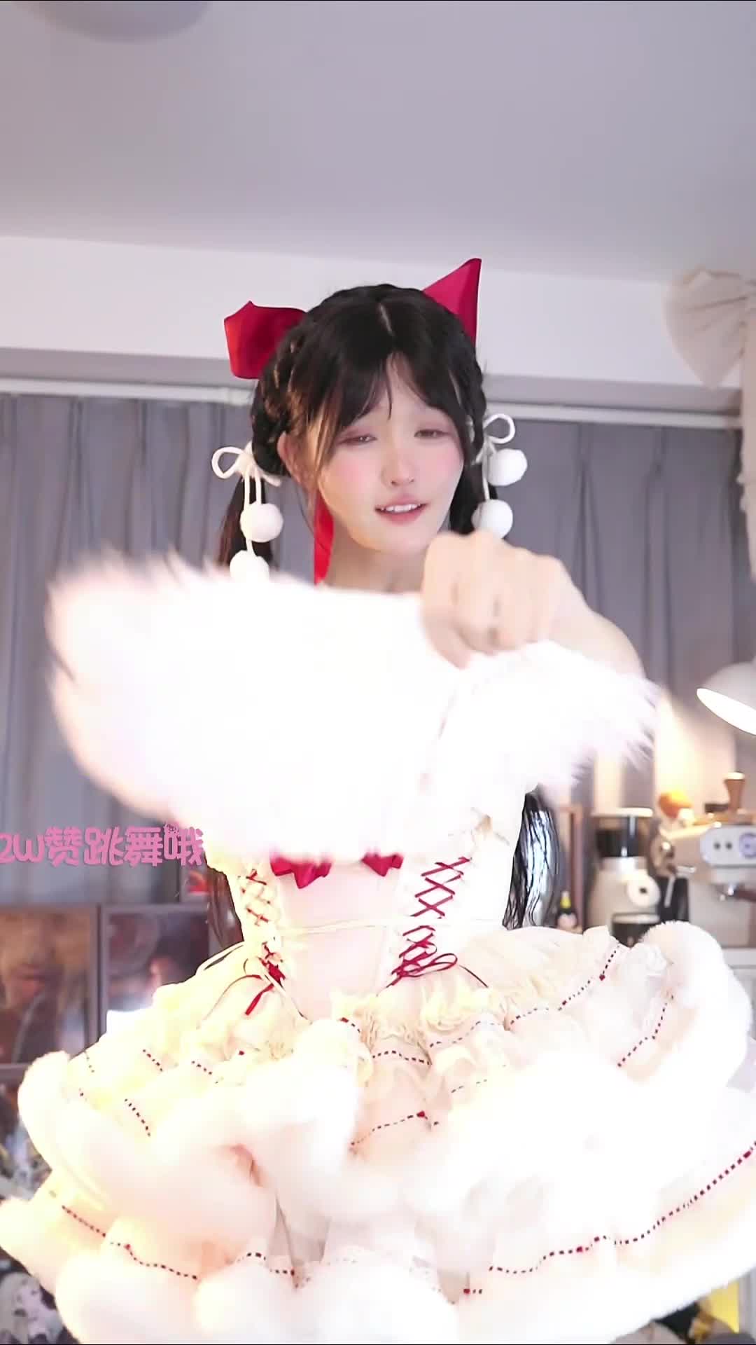 #肉肉 #抖音 #舞蹈 @ikan_live 2024-12-15