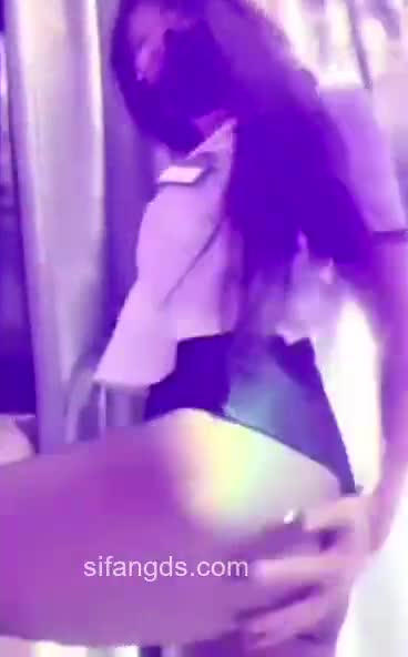 重磅推荐：抖音 琳lin 洗澡 发骚勾引 自摸 口水 等 大尺度会议付费合集#抖音 #裸聊