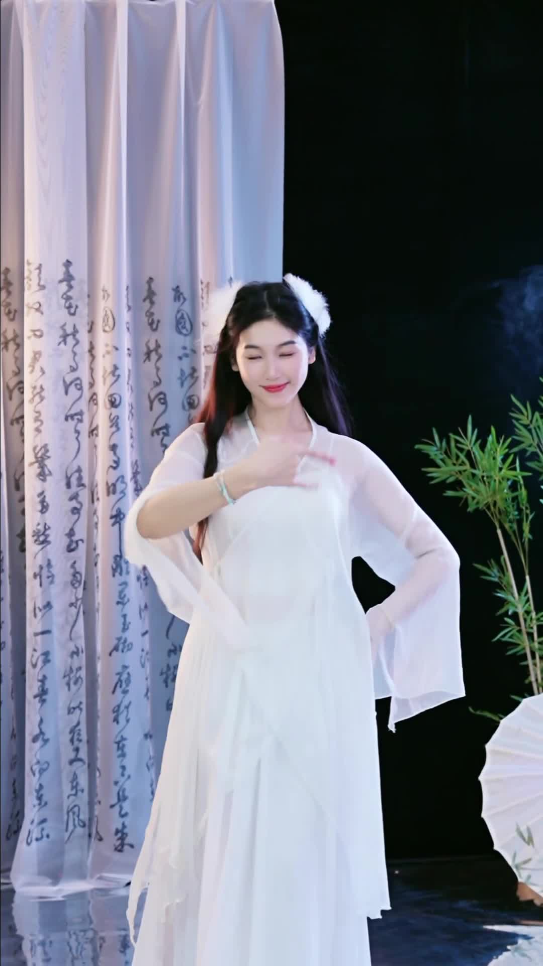 #徐婉婷 #抖音 #舞蹈 #中国舞 @ikan_live 2024-12-18