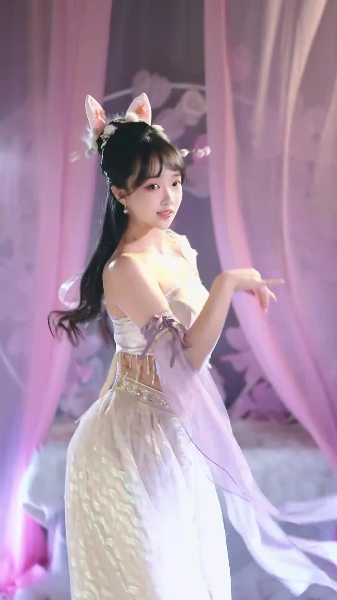 #馨馨baby #抖音 #舞蹈 #中国舞 @ikan_live 2024-12-19