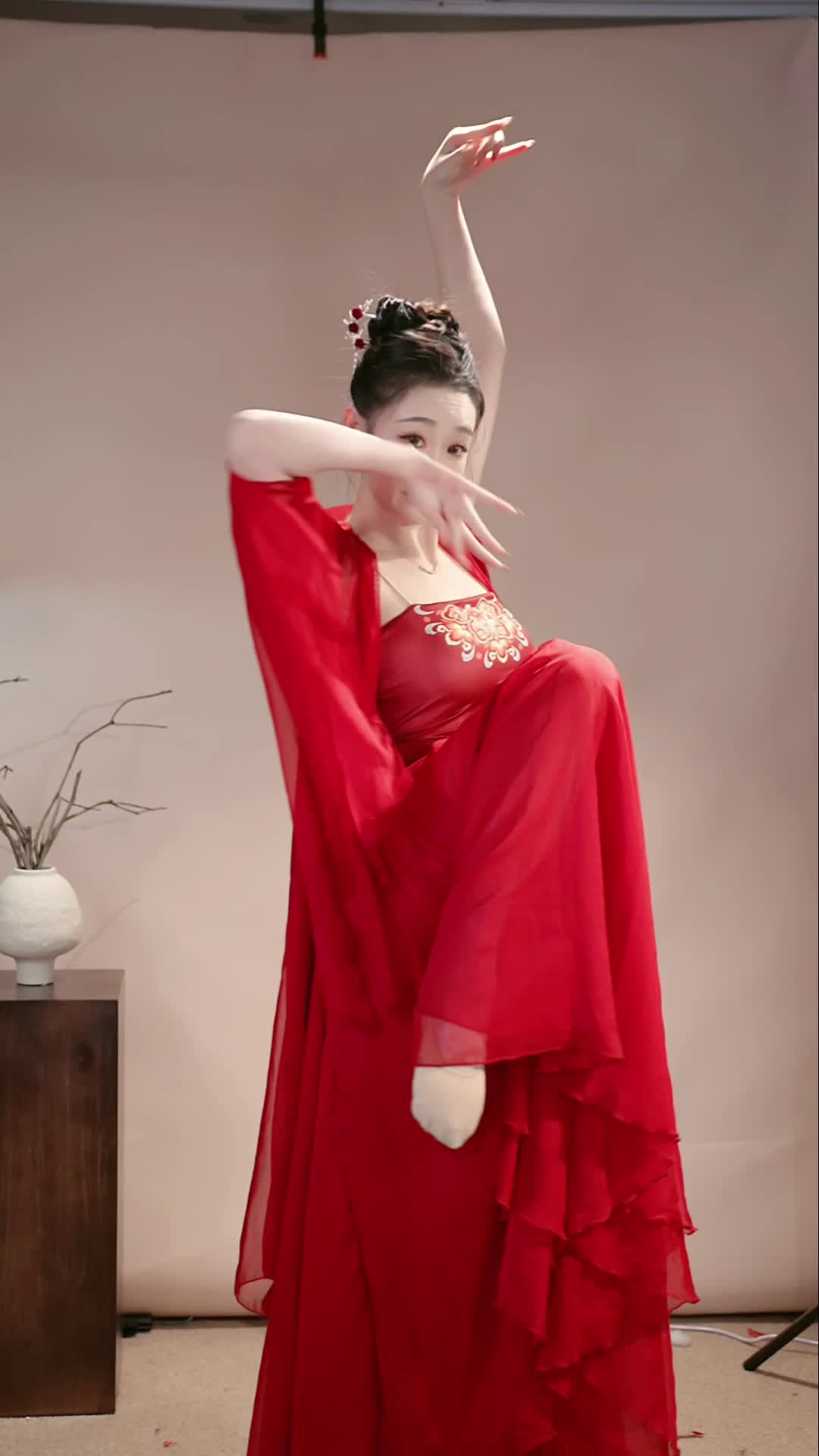 #柳云灿 #抖音 #舞蹈 #中国舞 @ikan_live 2024-12-17