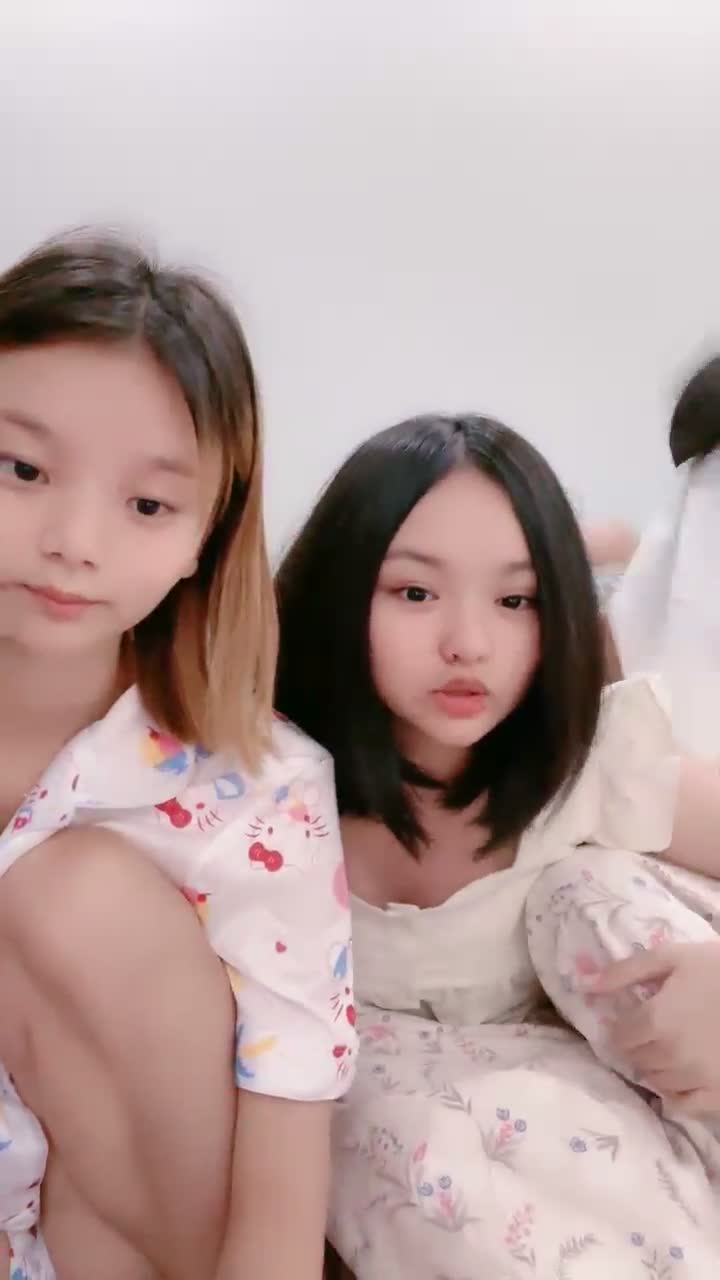 精神小妹直播大秀超超级合集29又是羡慕精神小伙的27天️️️#精神小妹 #直播 #纹身我要去给精神小伙当马仔了 可以轮到吗 我去推屁股也行啊