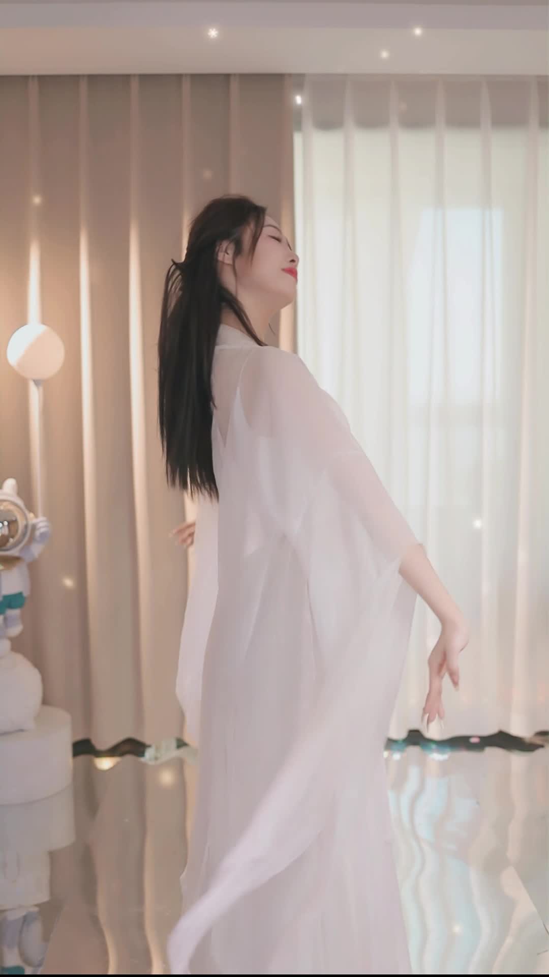 #雪衣容 #抖音 #舞蹈 #中国舞 @ikan_live 2024-12-18