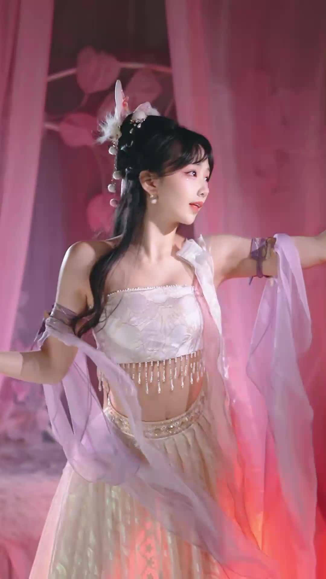 #馨馨baby #抖音 #舞蹈 #中国舞 @ikan_live 2024-12-19