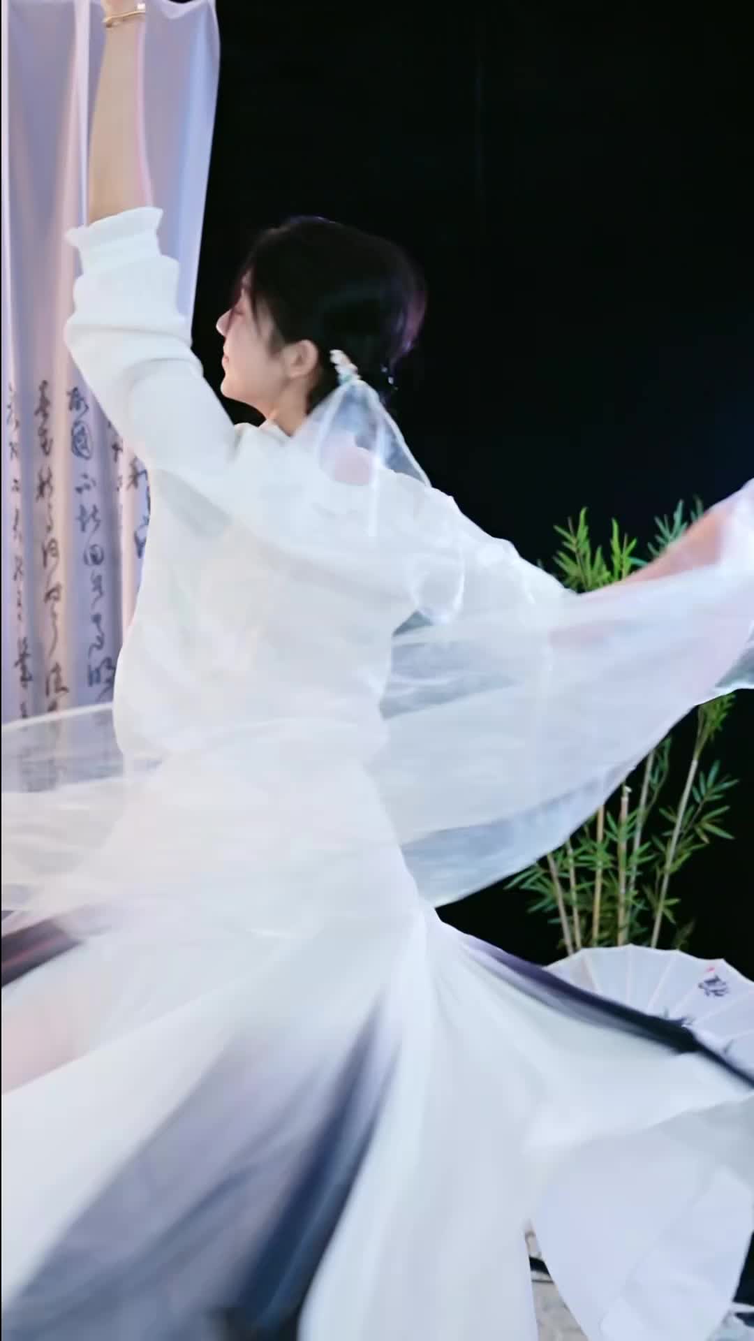 #徐婉婷 #抖音 #舞蹈 #中国舞 @ikan_live 2024-12-15