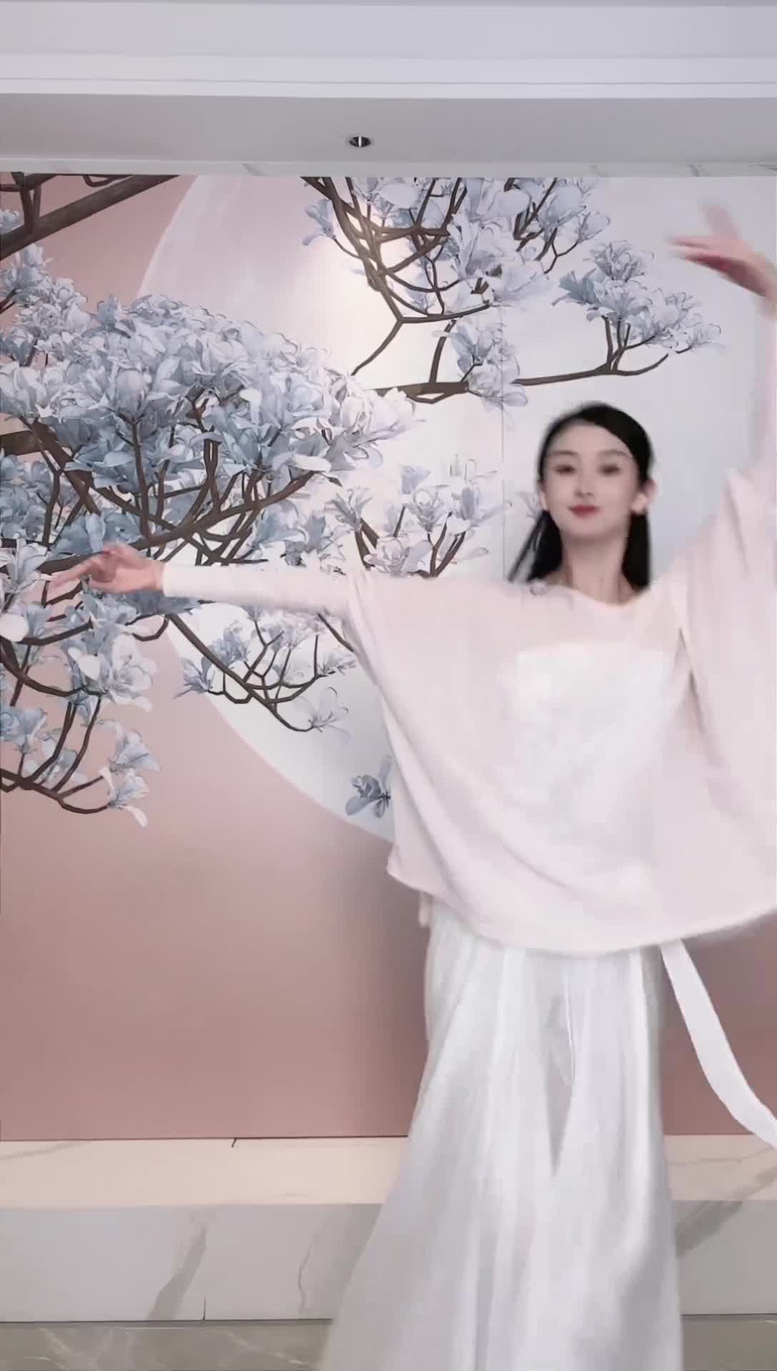 #中国舞_莹莹 #抖音 #舞蹈 #中国舞 @ikan_live 2024-12-19
