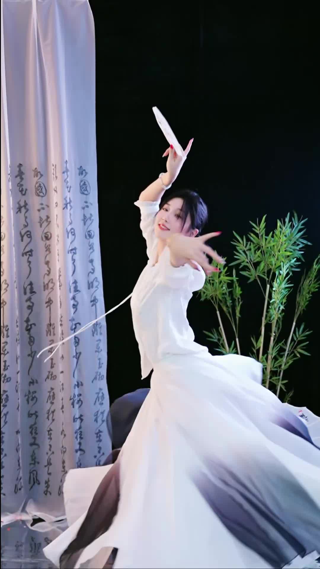 #徐婉婷 #抖音 #舞蹈 #中国舞 @ikan_live 2024-12-15
