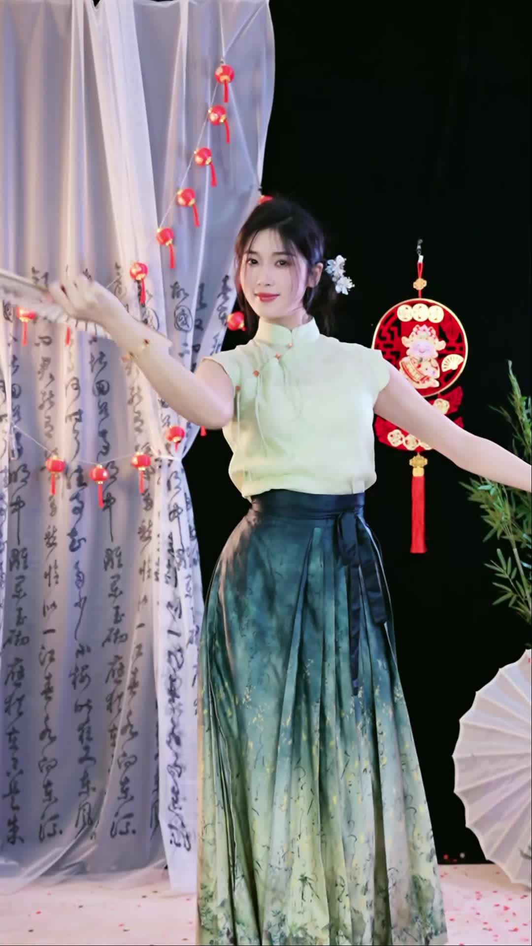 #婉儿 #抖音 #舞蹈 @ikan_live 2024-02-09