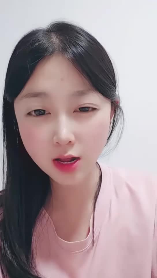 #小妲己 #小肉肉 眼镜妹美乳跳蛋自慰