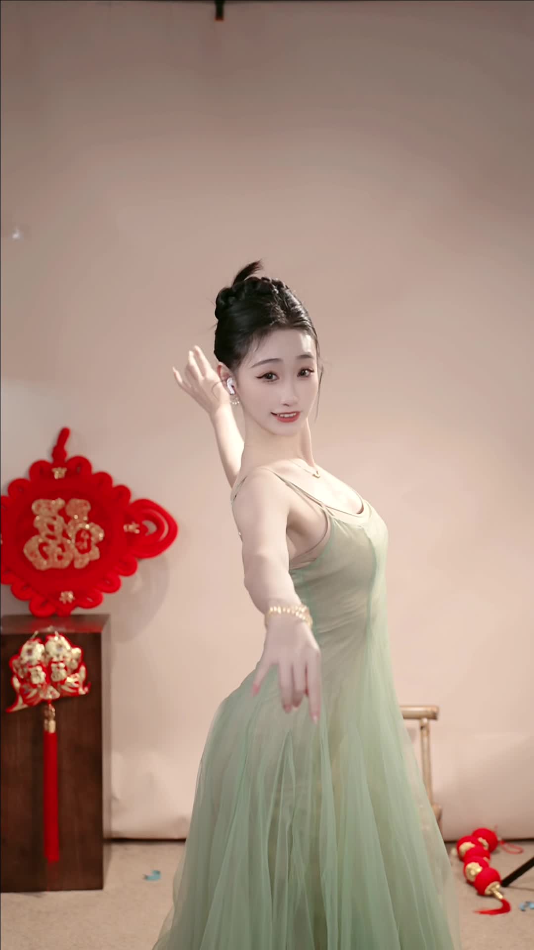 #柳云灿 #抖音 #舞蹈 #中国舞 @ikan_live 2024-02-10