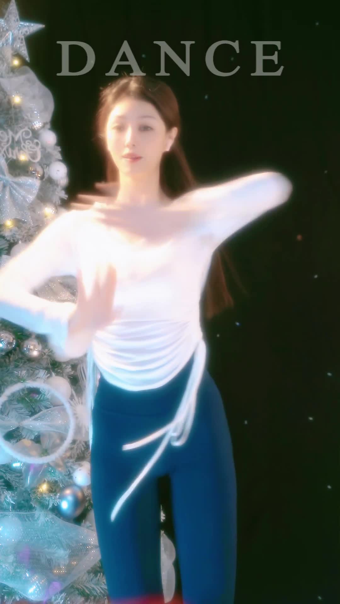#温南汐 #抖音 #舞蹈 #中国舞 @ikan_live 2024-12-19