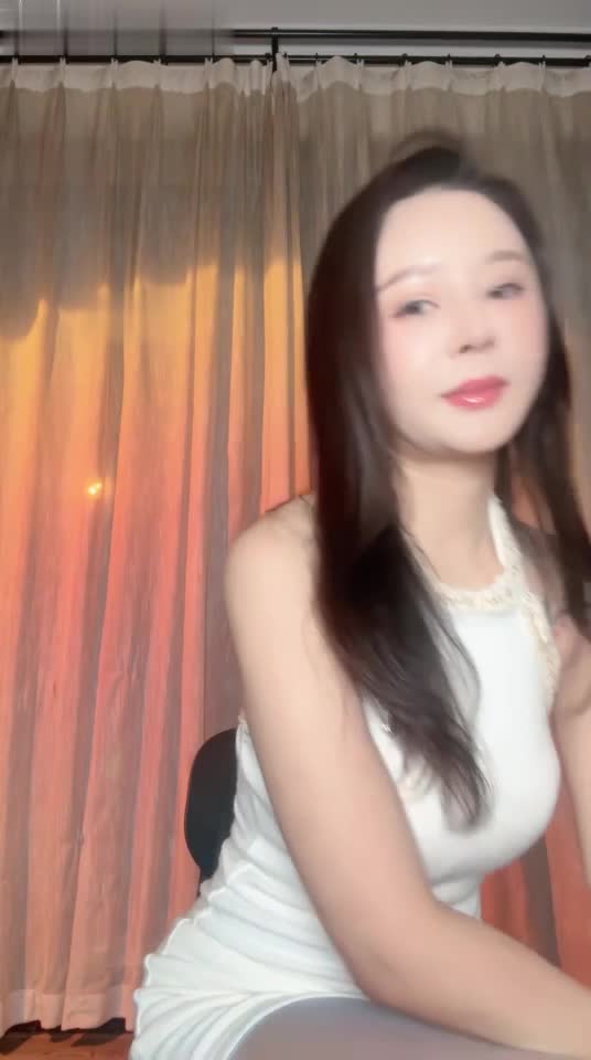 #小妲己 #煕煕 丝足高跟骑脸骚舞口水温柔语调撸爆 6V