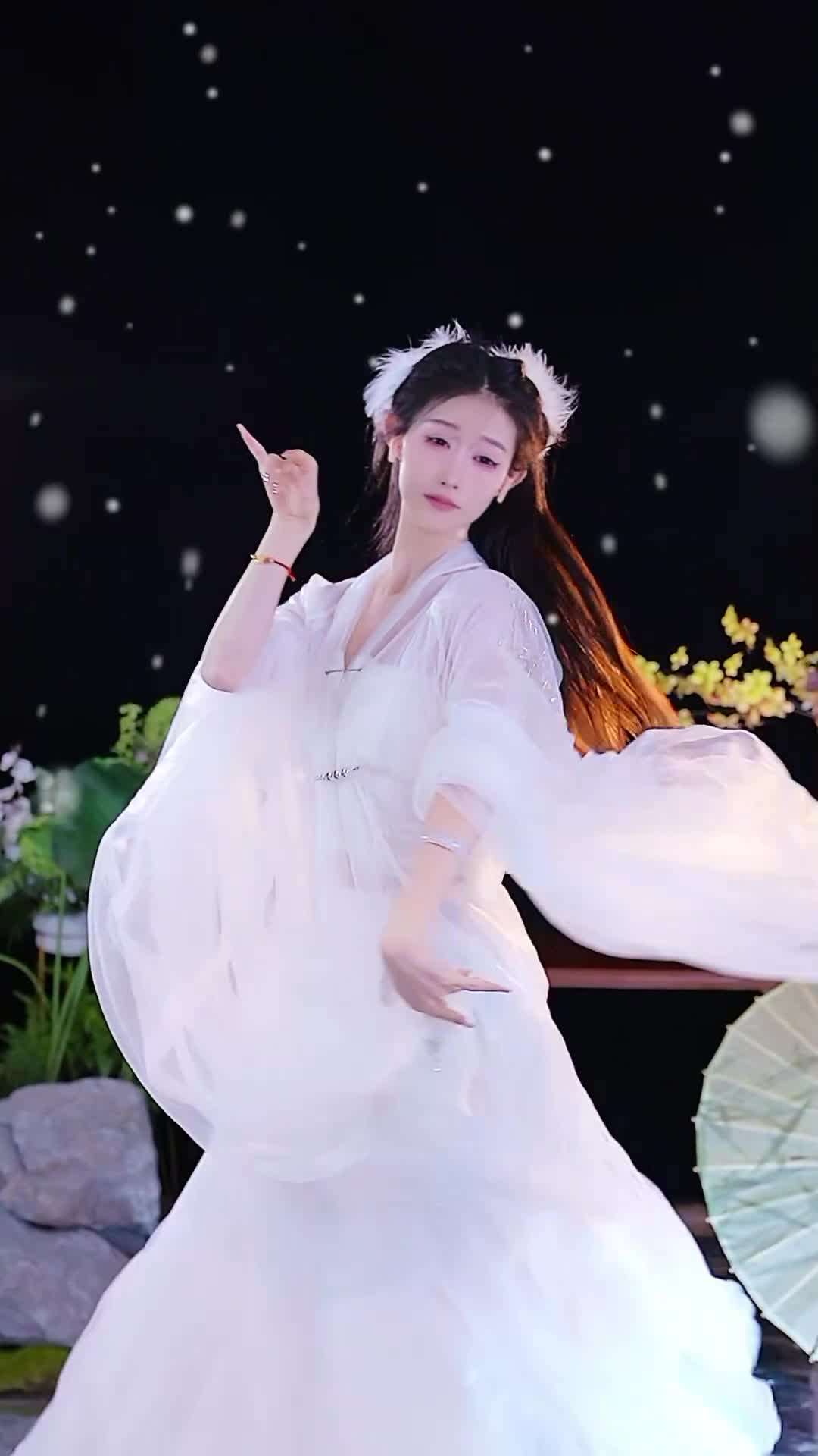 #思思 #抖音 #舞蹈 #中国舞 @ikan_live 2024-12-19