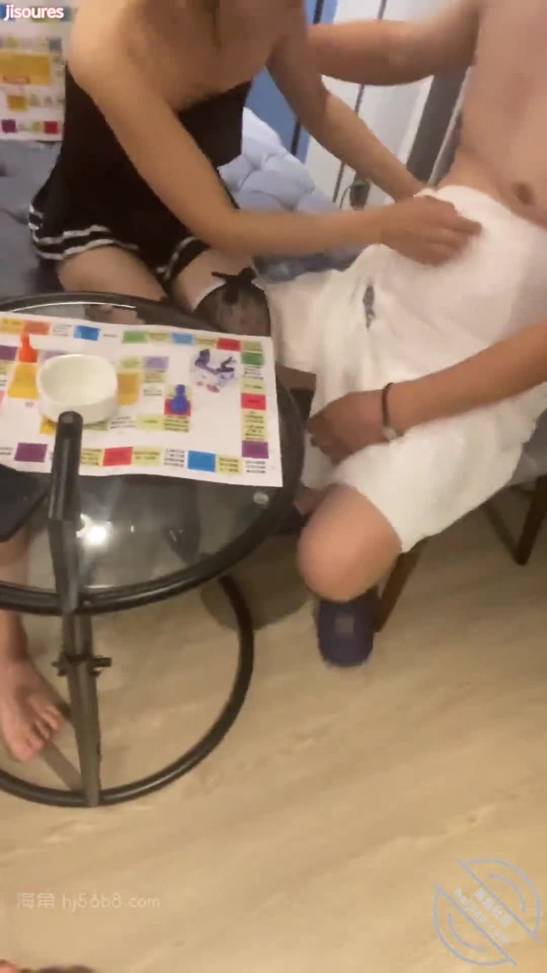 家有娇妻 绿奴 海角 大神听说大家喜欢海角的视频内容，但是海角的视频一定要配上图文看才爽！吃面不吃蒜，香味少一半