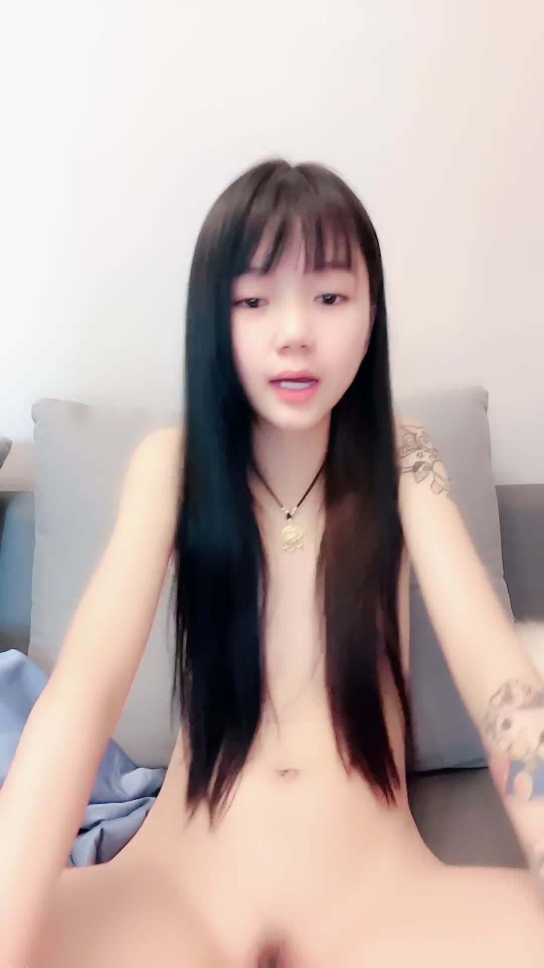 精神小妹直播大秀超超级合集43又是羡慕精神小伙的41天️️️#精神小妹 #直播 #纹身我要去给精神小伙当马仔了 可以轮到吗 我去推屁股也行啊
