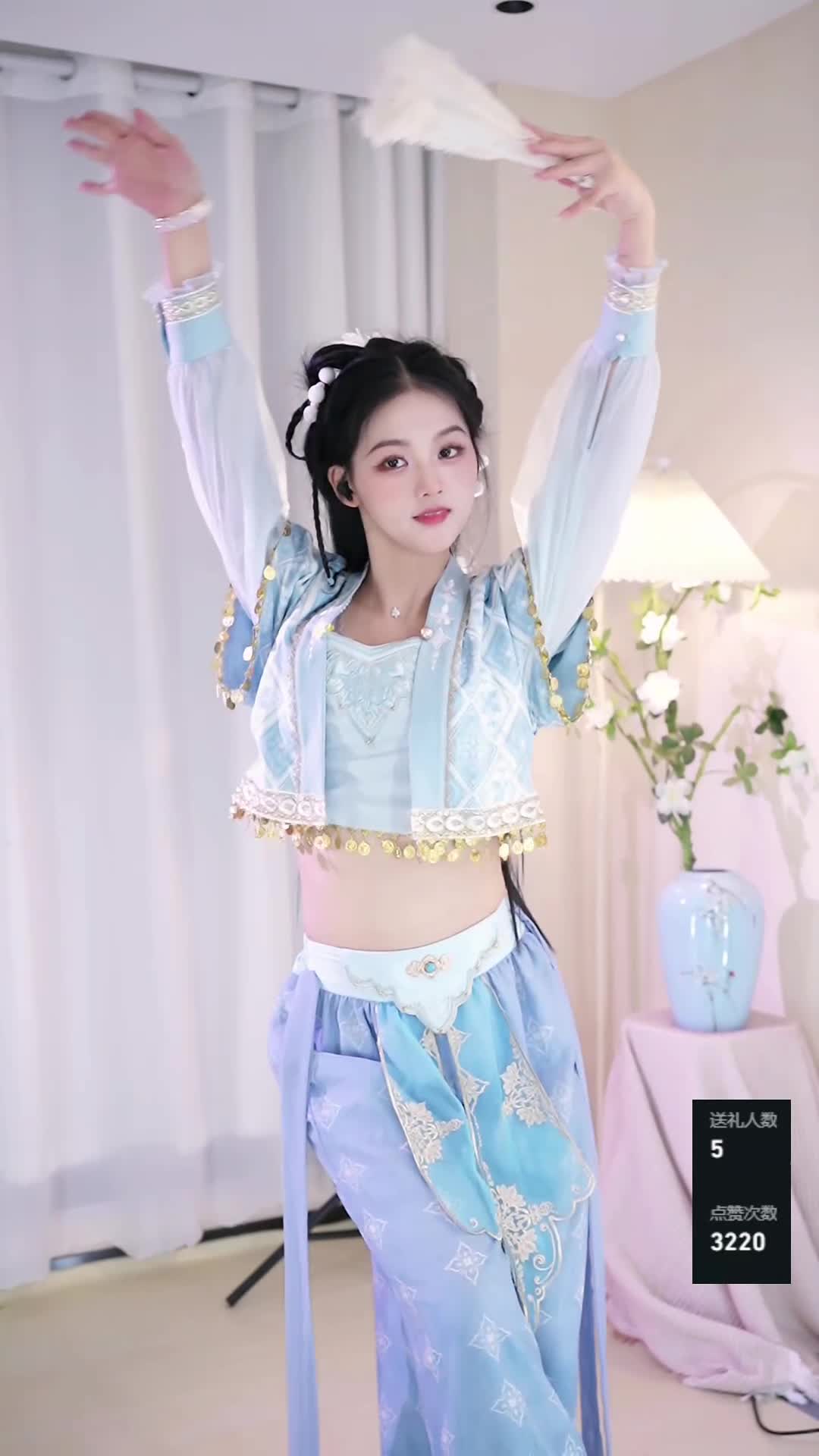 #柒柒 #抖音 #舞蹈 #中国舞 @ikan_live 2024-02-22