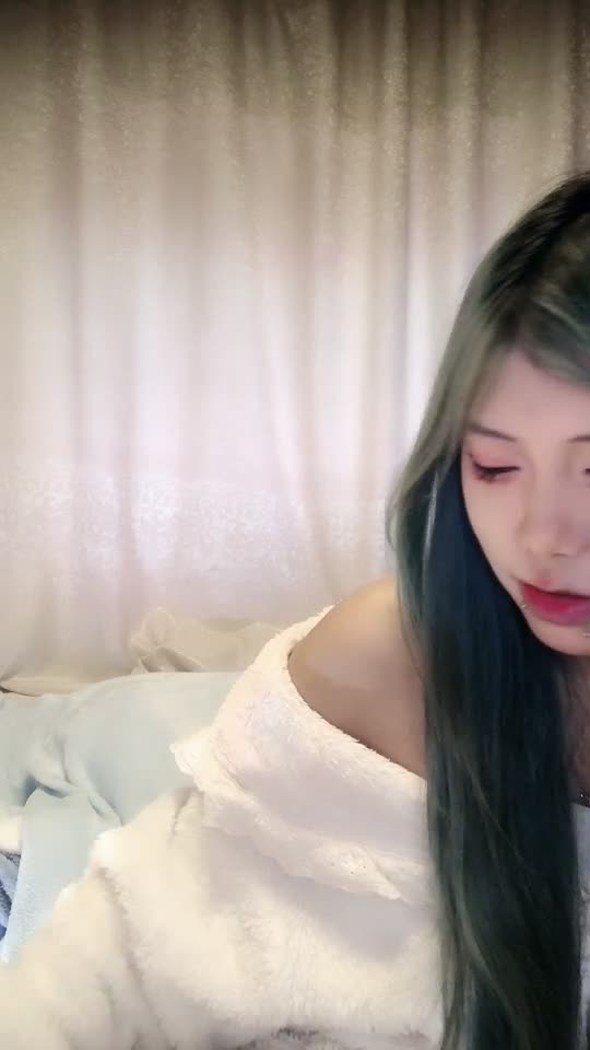 还是有纹身的精神小妹带劲 没纹身少了点味道 兄弟们觉得如何？ #精神小妹
