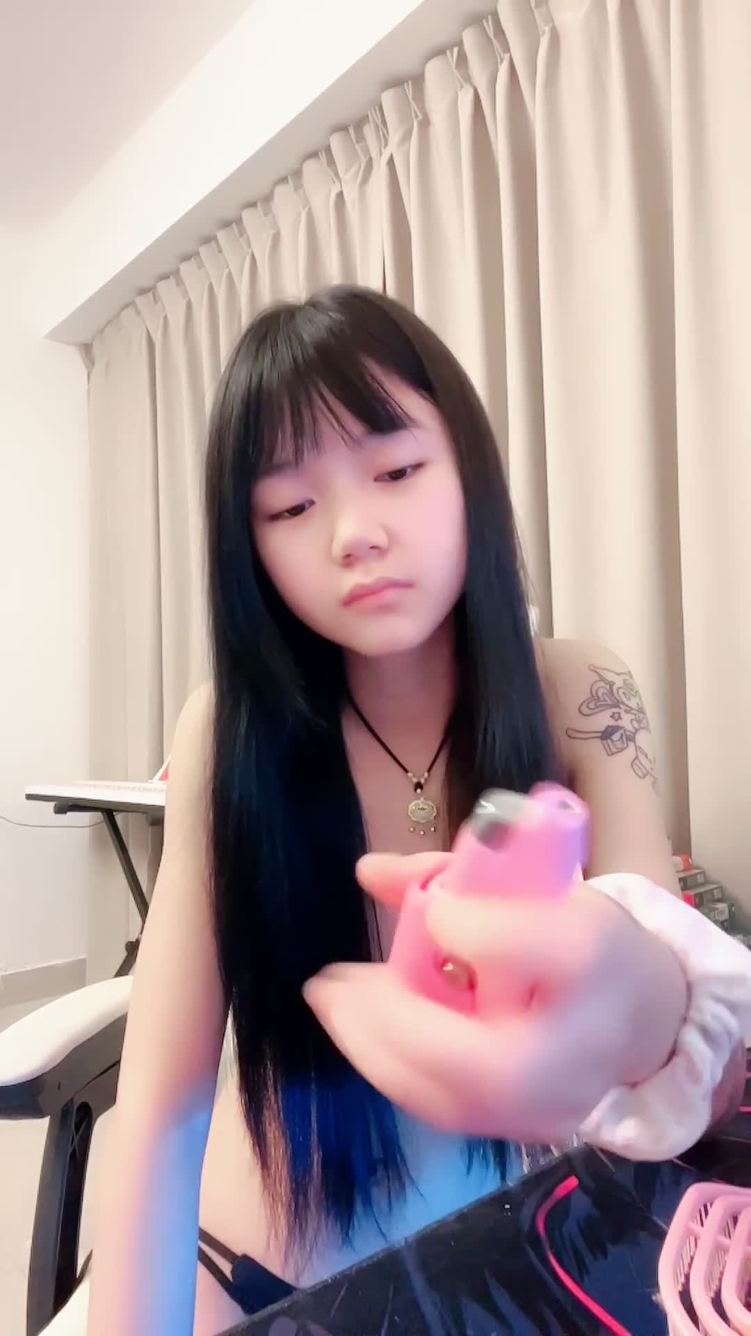 精神小妹直播大秀超超级合集43又是羡慕精神小伙的41天️️️#精神小妹 #直播 #纹身我要去给精神小伙当马仔了 可以轮到吗 我去推屁股也行啊