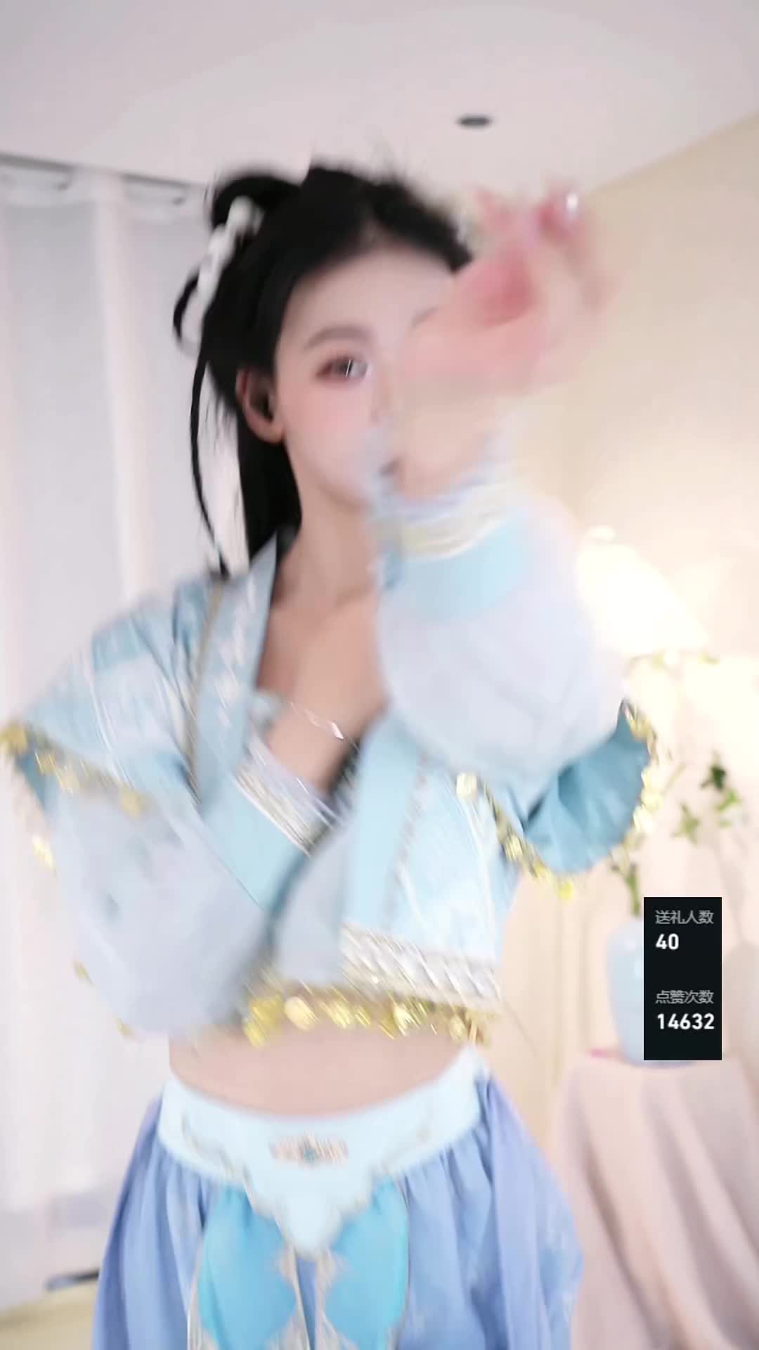 #柒柒 #抖音 #舞蹈 #中国舞 @ikan_live 2024-02-22