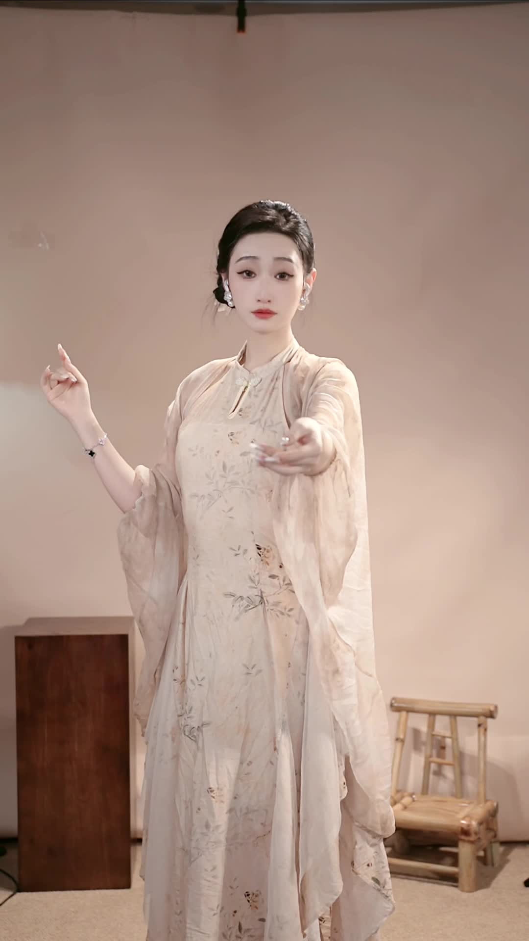 #柳云灿 #抖音 #舞蹈 #中国舞 @ikan_live 2024-02-25