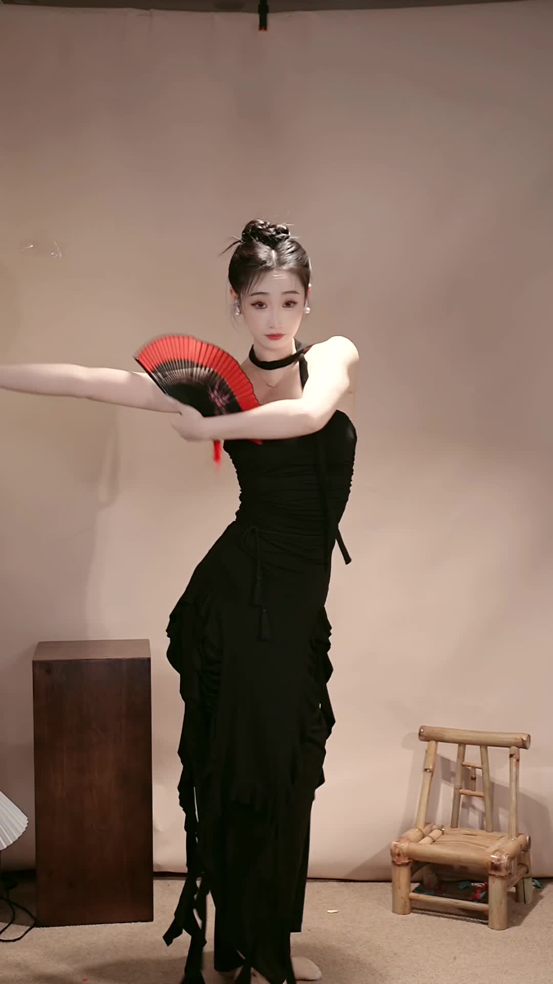 #柳云灿 #抖音 #舞蹈 #中国舞 @ikan_live 2025-03-02