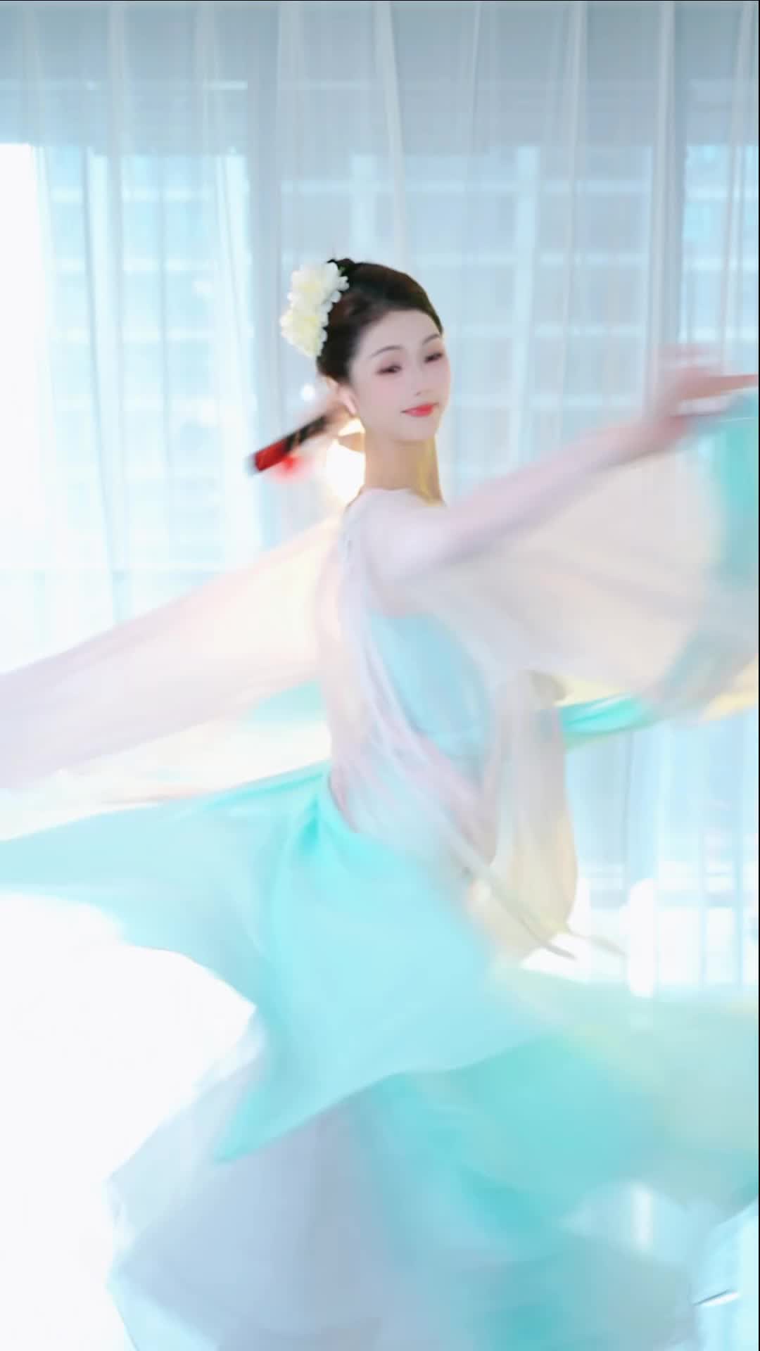#温南汐 #抖音 #舞蹈 #中国舞 @ikan_live 2024-02-24
