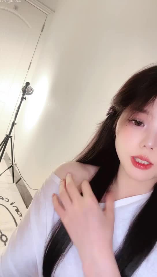 #半糖 #谣禾顶级绿播女神下海 明星颜值秒杀网红 男友视角好美