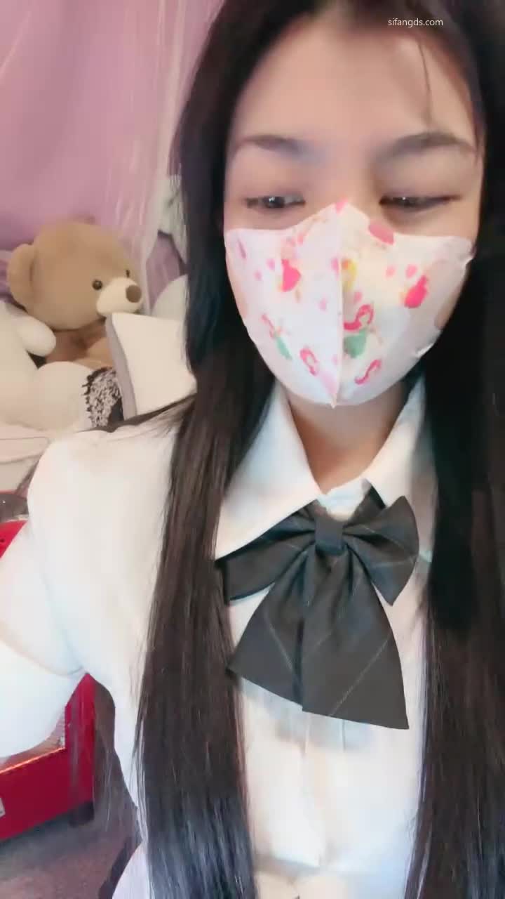 #半糖 #杨小花舞蹈主播~! 清凉服装~骚舞诱惑~掰穴柔逼~过瘾