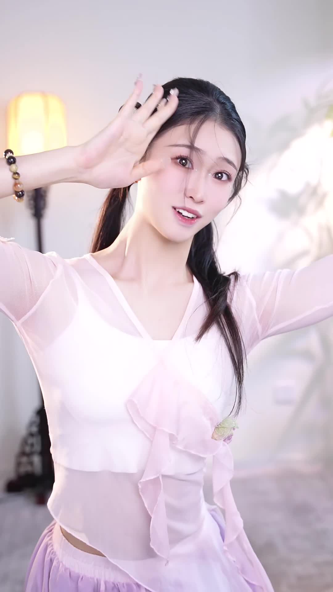 #白鹭 #抖音 #舞蹈 #中国舞 @ikan_live 2025-03-21此为预览，完整版在赞助群