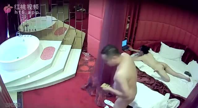 360监控偷拍中年男上司和身材丰满的女下属 情趣酒店啪啪 #监控 #偷拍
