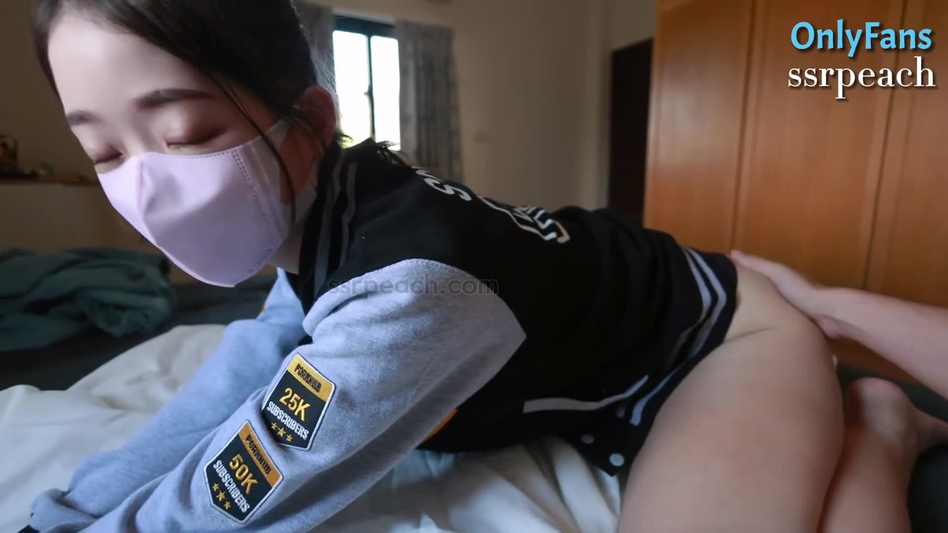 湾湾漂亮美眉 [SSRPeach] 你确定你爸爸没有发现你在拍这个 身材超好这个粉穴放进去会不会出人命 内射