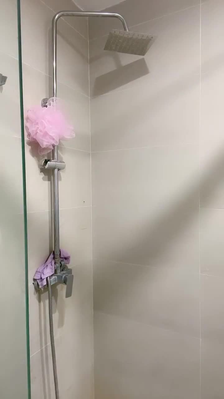 漂亮大奶小少妇 身材丰满69吃鸡舔逼 在家被小哥各种无套输出 内射 貌似不满足 再跳蛋刺激小穴
