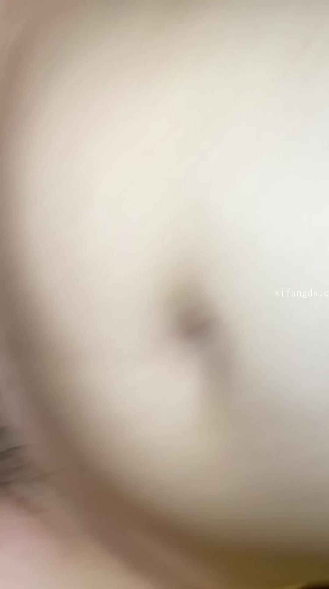 云盘高质露脸B级泄密，颜值一般反差女大生，换上情趣与男友激情打炮，各种高潮脸，欲仙欲死