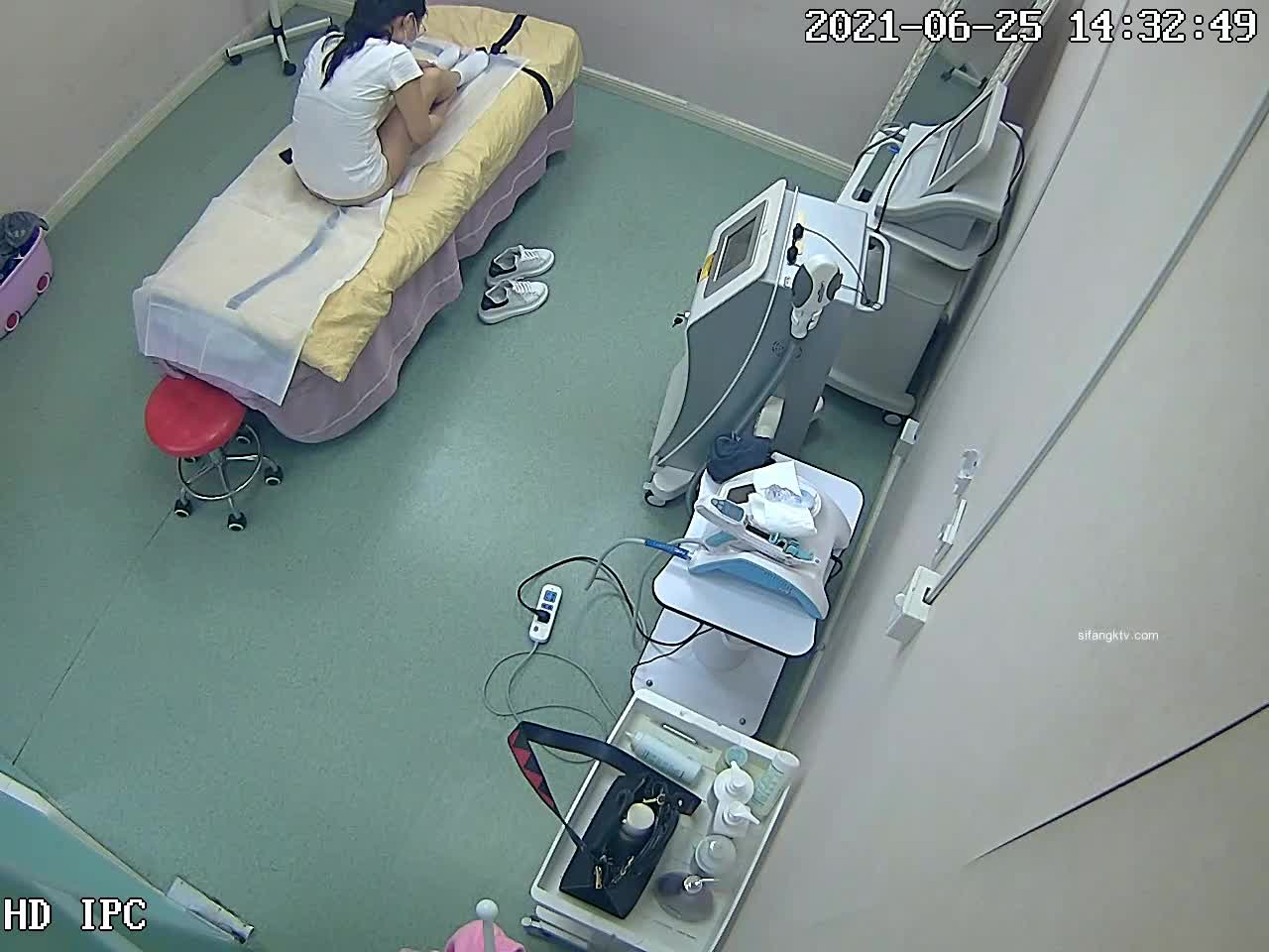 #监控 美容院摄像头破解