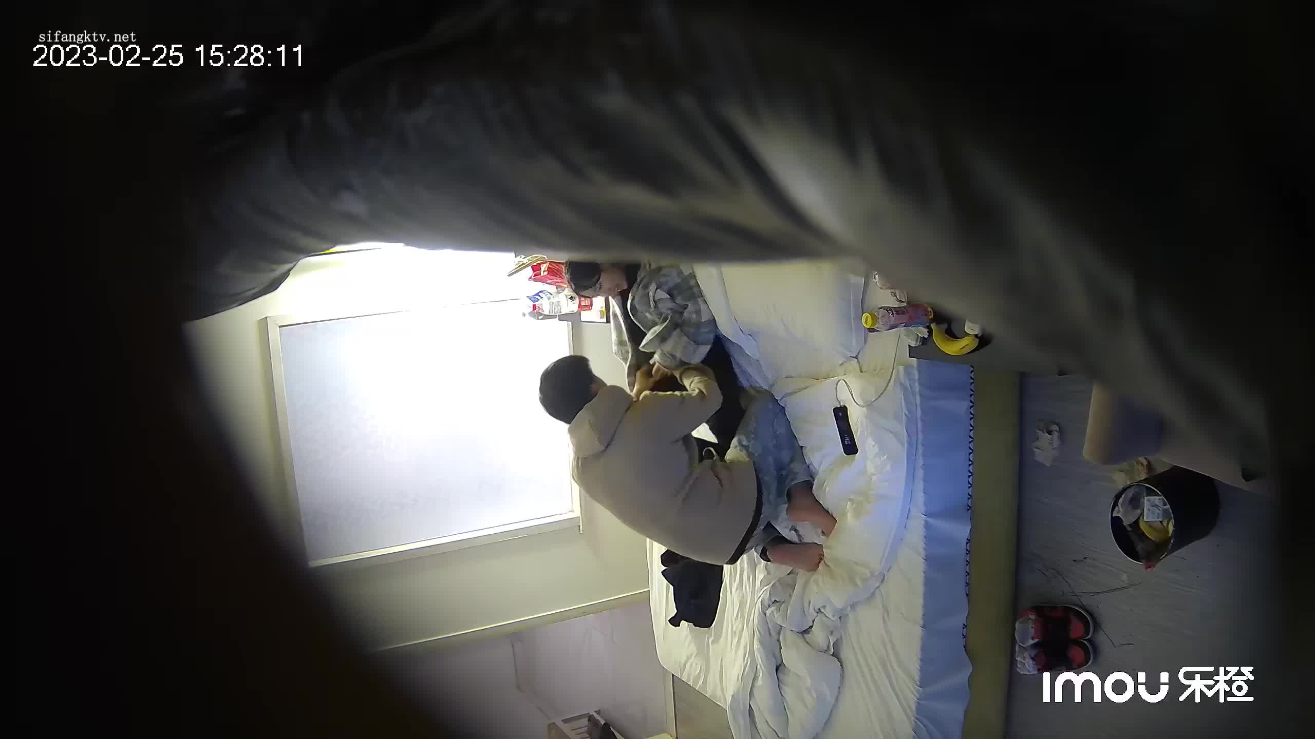 酒店偷拍 乐橙新台学妹与男友酒店4天5炮实录3 #酒店偷拍
