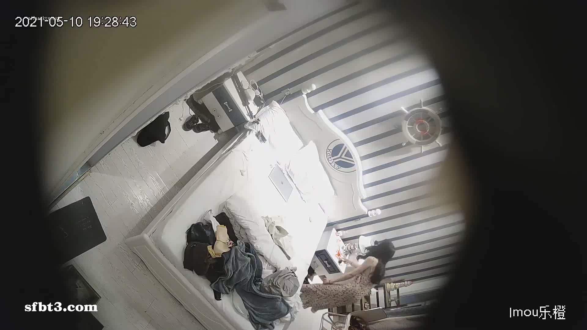 sfbt3_com_【酒店偷拍甄选】绝版船长房_大学生情侣情爱奔放_眼镜女友饥渴女上骑乘热烈激吻_无套抽插爆精射一身