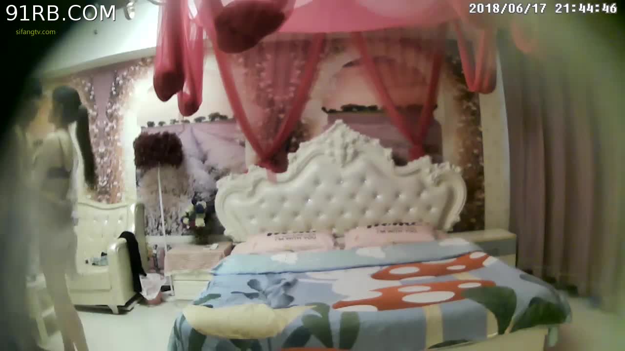 稀缺360_薰衣草田园主题豪华大床房_小女友很主动_总是喜欢在上面
