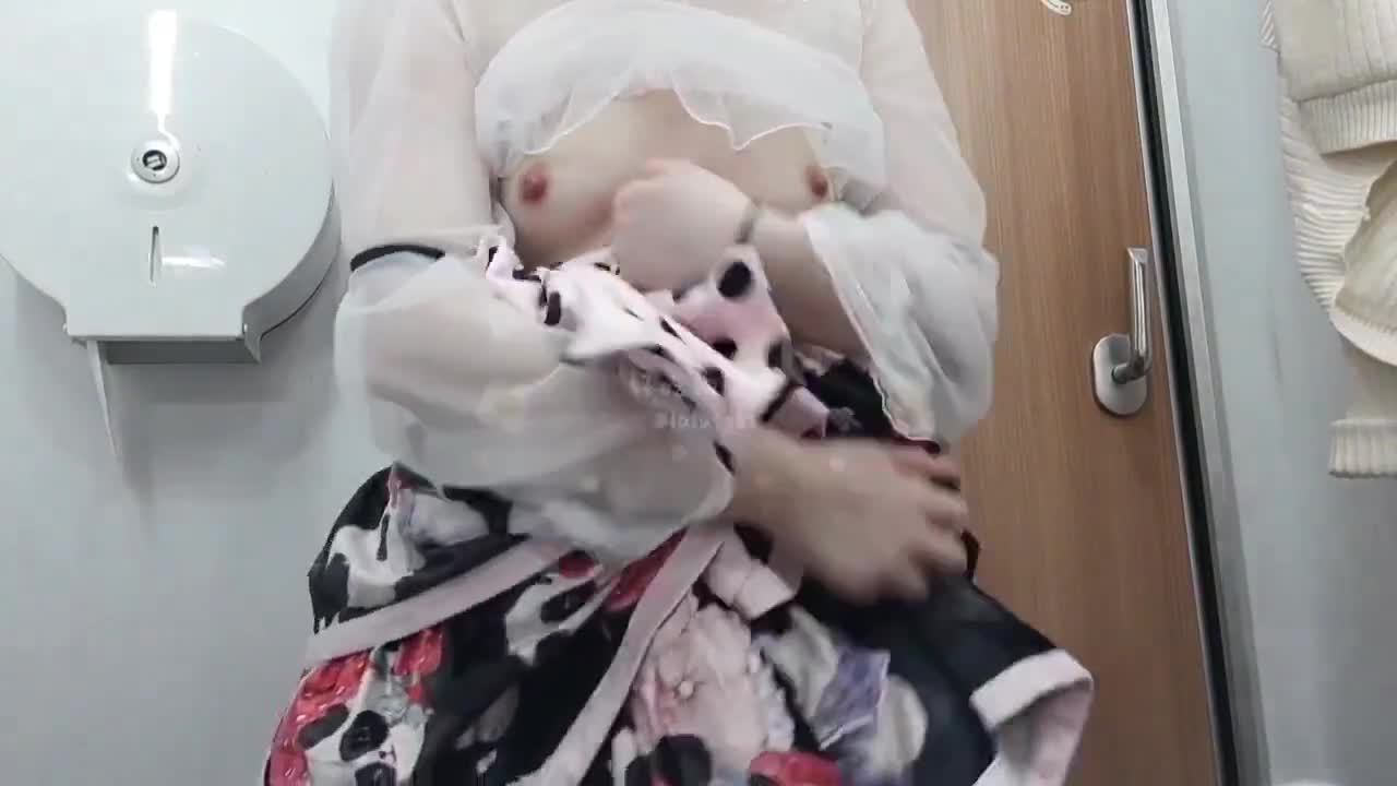 舞蹈生校花嫩妹『好吃的鹿鹿』偷跑出来伺候主人，大奶馒头粉鲍足口能玩肏能调教能露出~全身都是宝