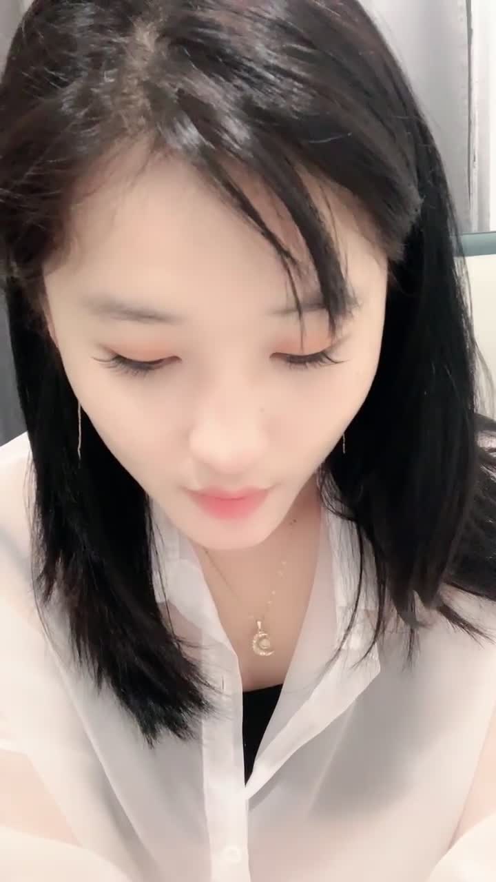 校花来了！好漂亮好甜美，清纯反差小姐姐【云妹妹】自慰！一字马！好想进入她