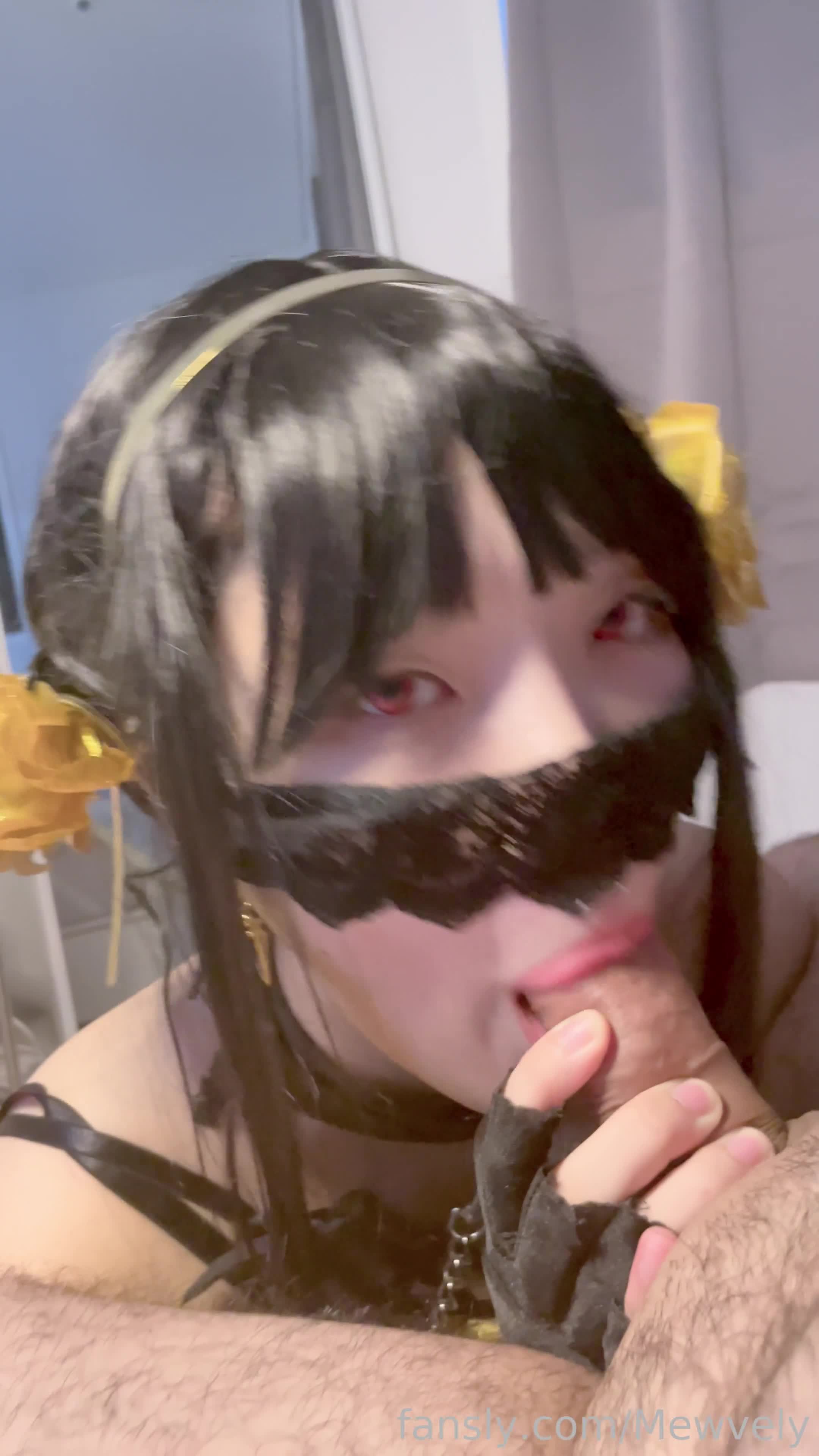 百变嫩妹】，各大平台活跃，网红福利姬【MewVely】Cosplay福利集，调教窒息口交啪啪