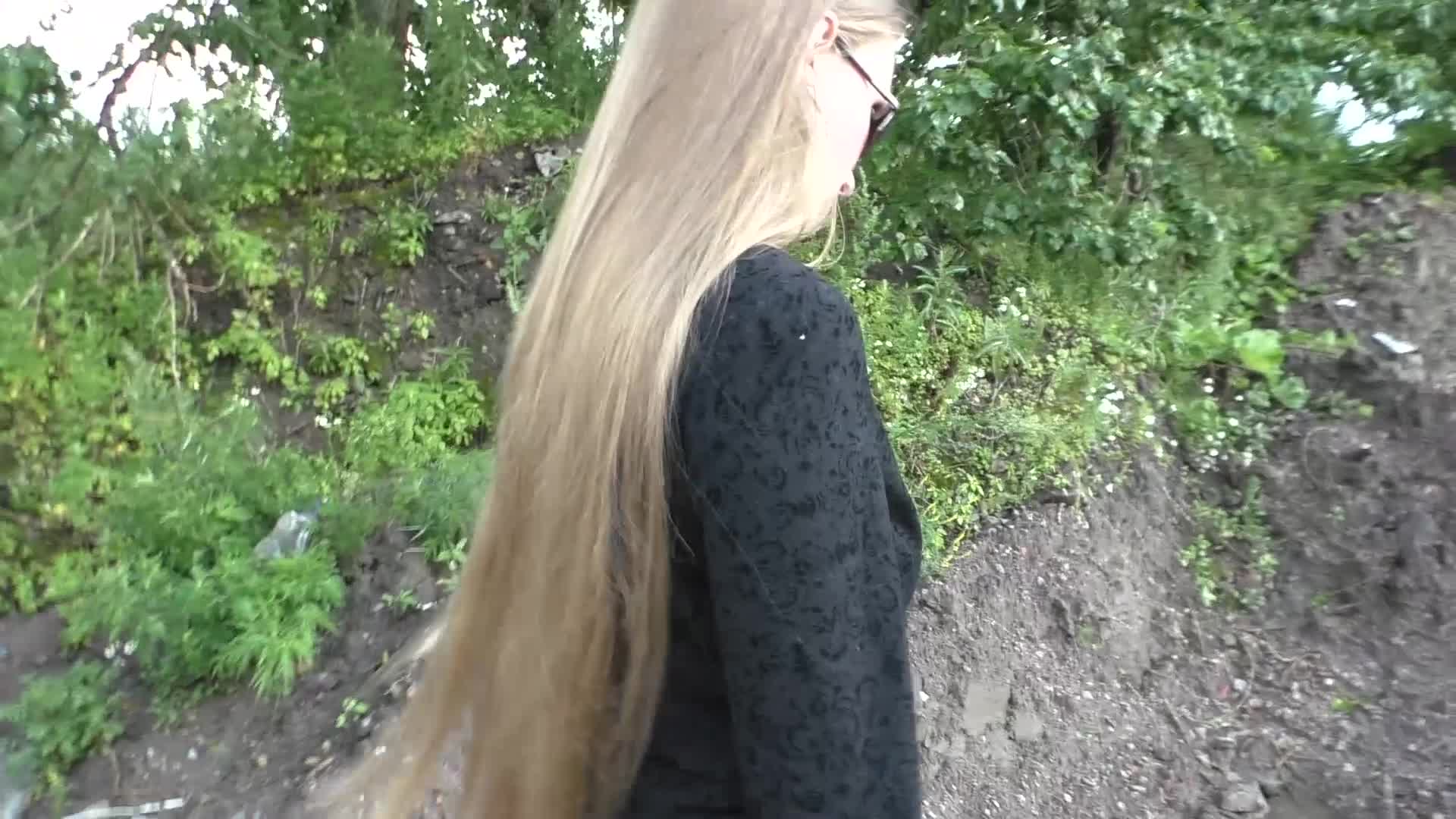 @Under Girls Feet - Video4 - Violetta