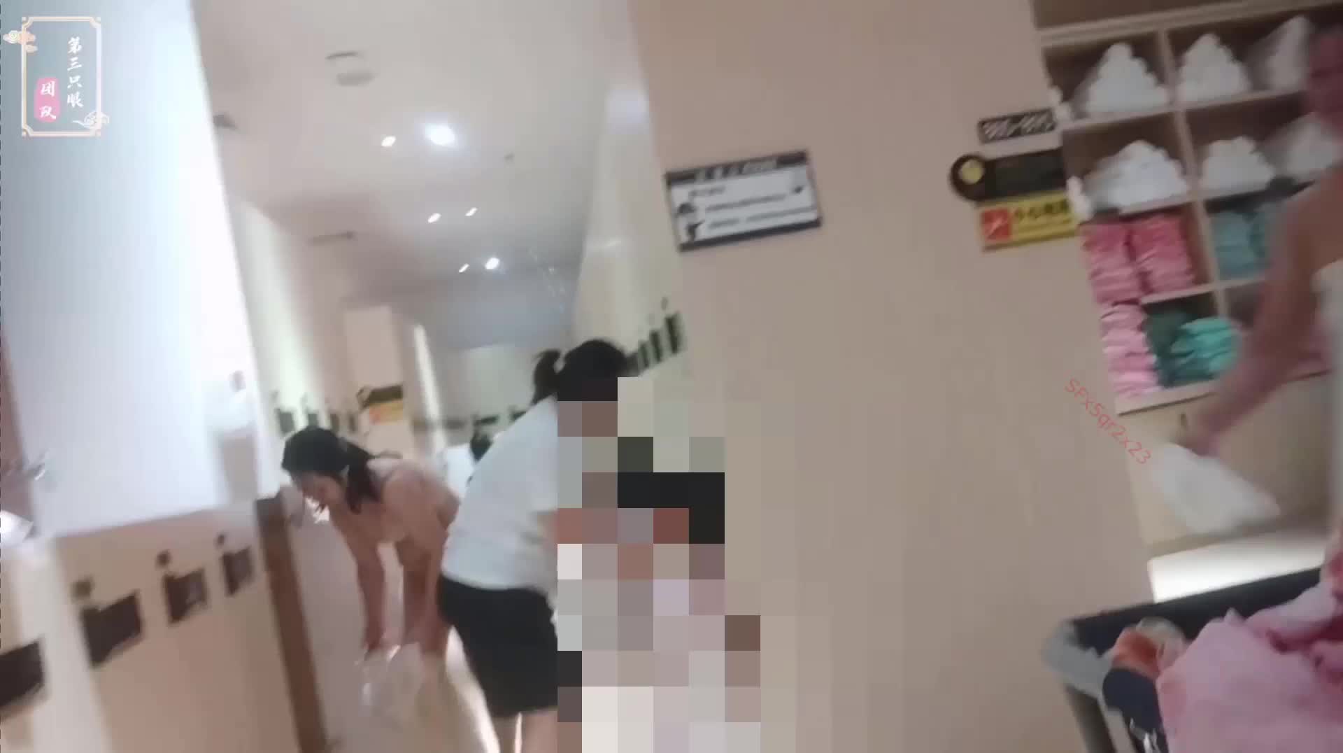 #偷拍元旦福利最新破解️【绝版未流出过网络】的私房大神第三只眼遗作温泉会所-镜中佳人各种裸体