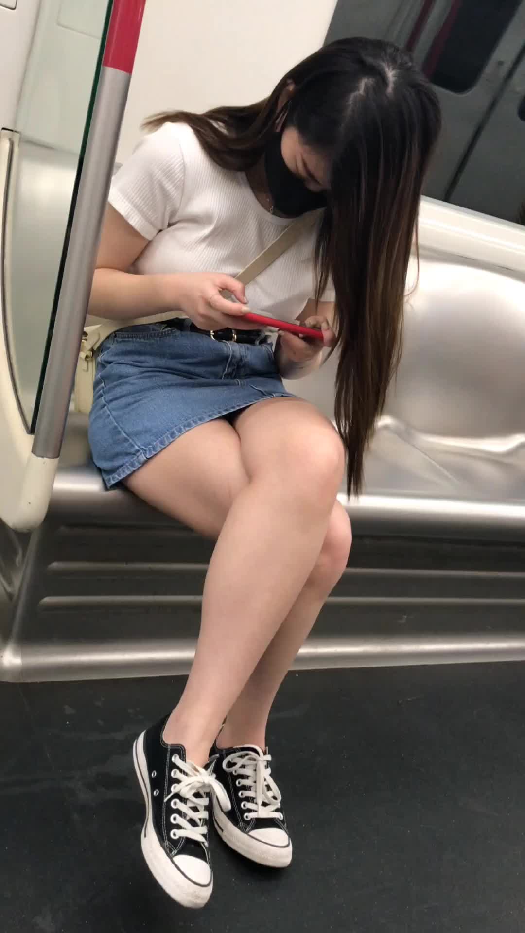 #偷拍抄底 近距离高清偷拍抄底