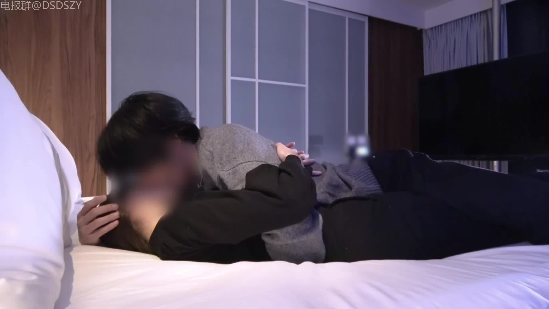 【袋鼠大叔-资源分享】Myfans えむkuzu_v0 1月19日作 肋骨都露出来了胸部却很大啪啪视频福利 #Myfans #美乳 #极品身材 点击观看其他完整资源‘