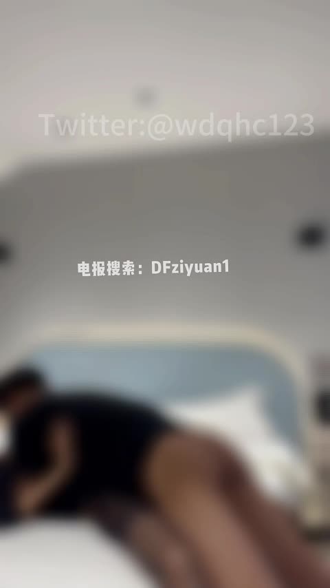 「我的枪好长」付费资源 黑丝长靴女孩撅着屁股求我操，最后全部射在嘴里吞下去［作者名称］: #我的枪好长［特色标签］: #黑丝 #高筒靴