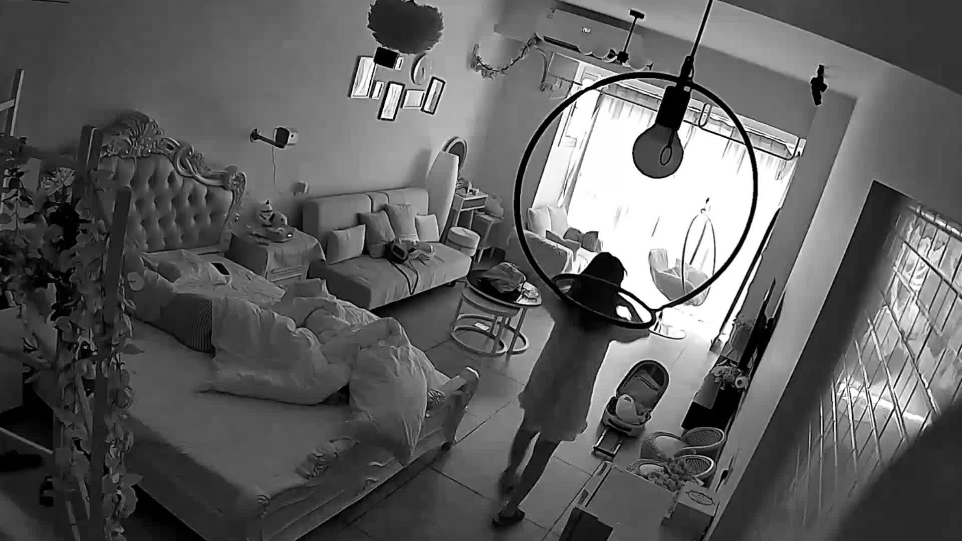 国产偷拍 酒店反差婊针孔摄像头名宿酒店极品少妇，早上必须多运动，极品美少妇穿着睡衣还是没能逃过被肉，被情夫各种资源打桩，后入巨乳非常有节奏的摆动着，这是要把床干塌掉。 #酒店偷拍