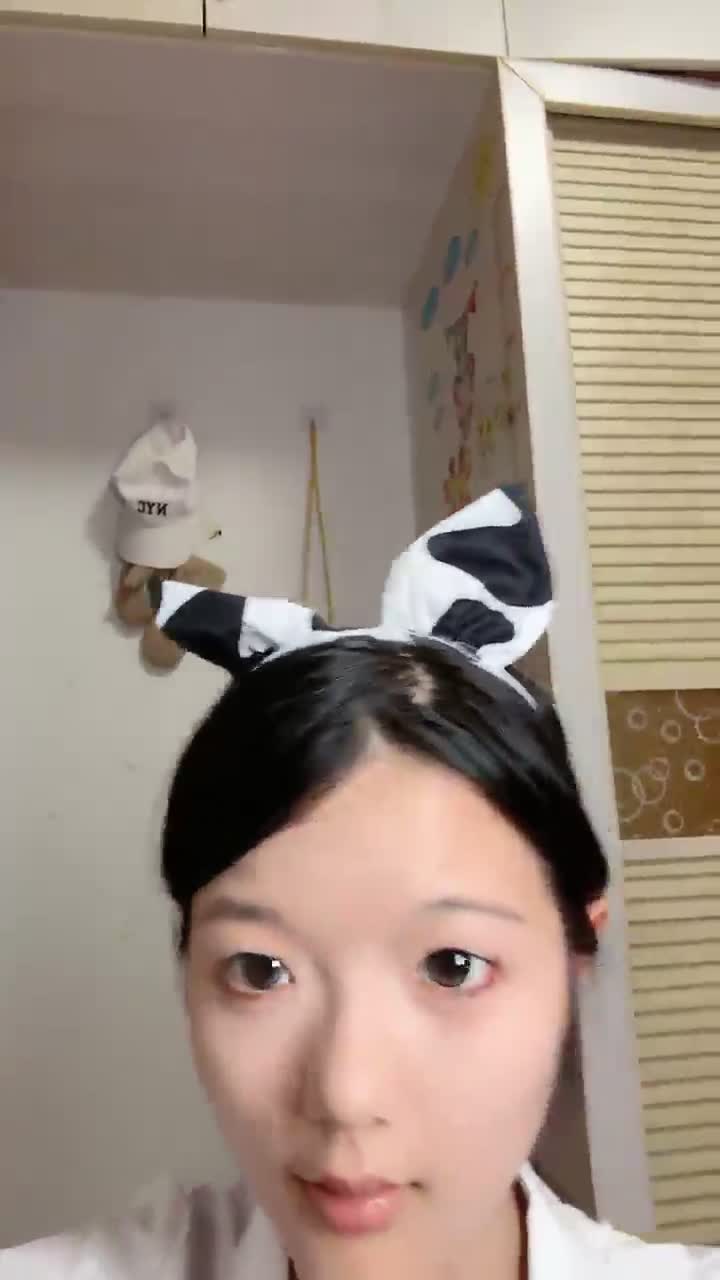 #罗亦可 #萝莉 #裸舞 #露出 #自慰 #反差