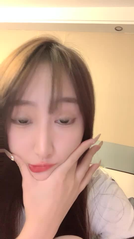 #泡泡咕 #萝莉 #反差 #精选黄播 #自慰