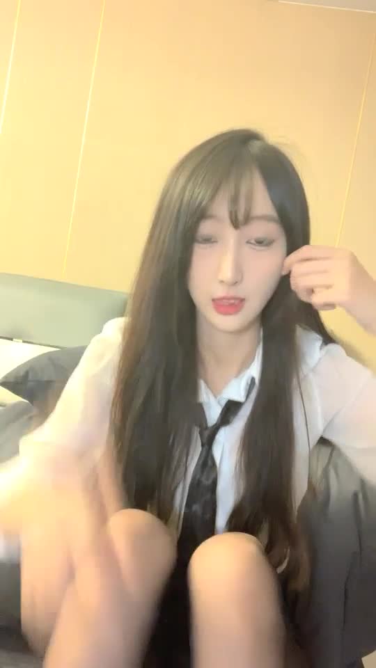 #泡泡咕 #萝莉 #反差 #精选黄播 #自慰 再来一个小美女！进群看全集进群点我超高速梯子价格实惠！机场点我！！活动正在进行中详细见置顶哦！！