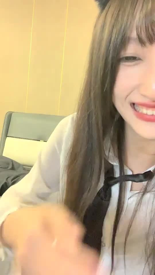 #泡泡咕 #萝莉 #反差 #精选黄播 #自慰 再来一个小美女！进群看全集进群点我超高速梯子价格实惠！机场点我！！活动正在进行中详细见置顶哦！！